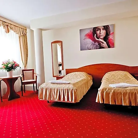 Groman Hotel 3*